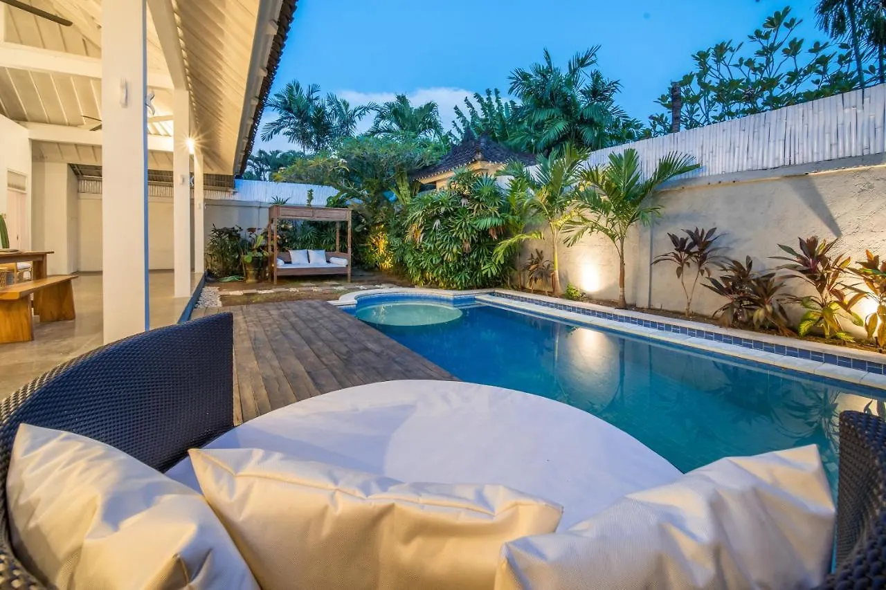 Villa Seminyak - 2Bdr Private Big Pool Villa 0*, 塞米亚克 印尼