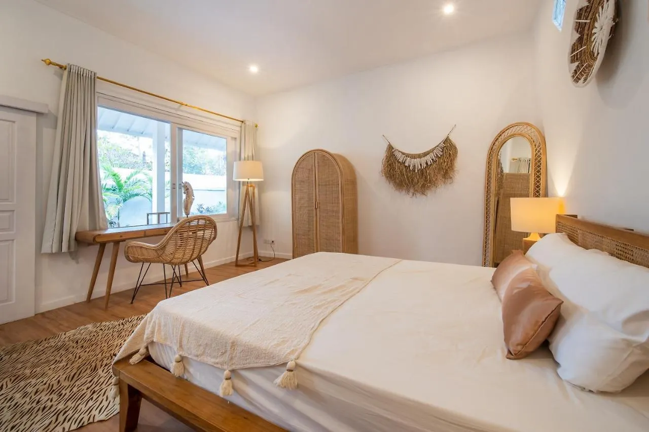Villa Seminyak - 2Bdr Private Big Pool Villa 0*, 塞米亚克 印尼