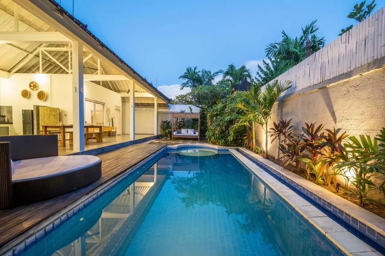 Villa Seminyak - 2Bdr Private Big Pool Villa 0*, 塞米亚克
